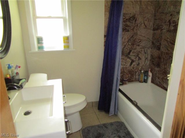 434 Douglas Boulevard, Richmond Heights, OH 44143