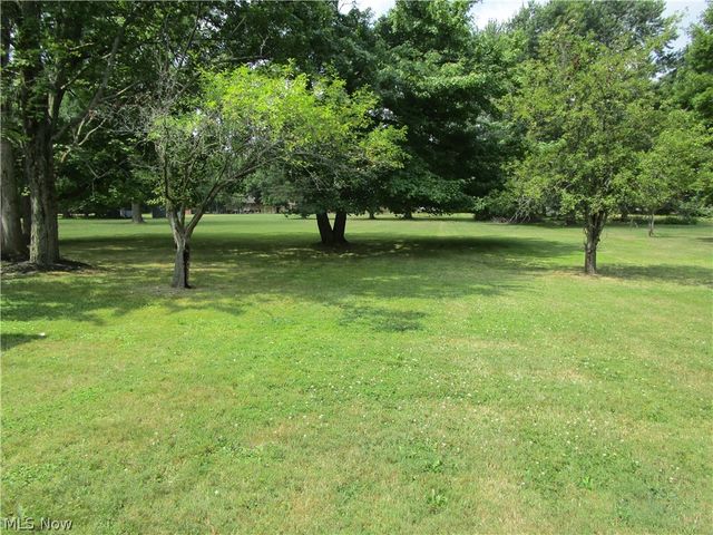 434 Douglas Boulevard, Richmond Heights, OH 44143