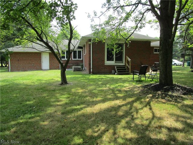 434 Douglas Boulevard, Richmond Heights, OH 44143