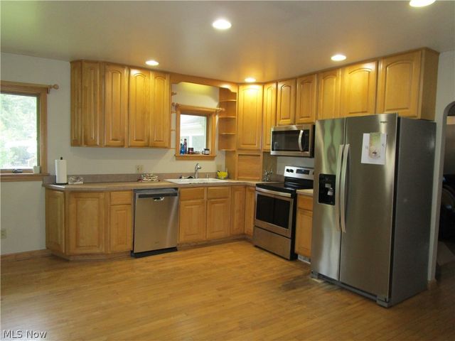 434 Douglas Boulevard, Richmond Heights, OH 44143