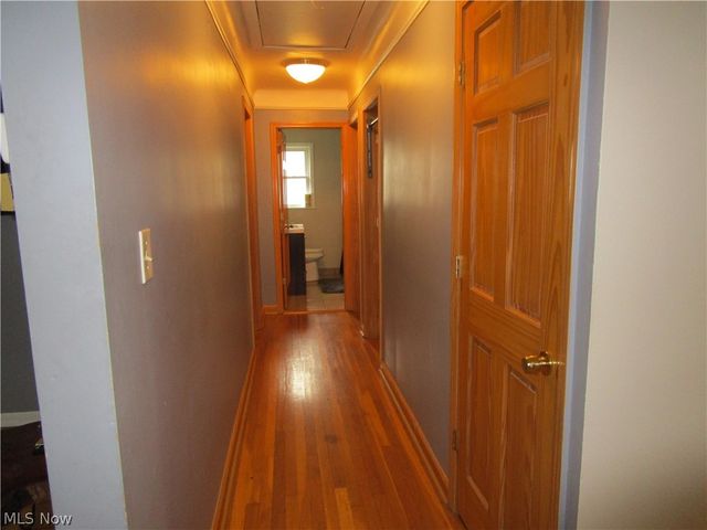 434 Douglas Boulevard, Richmond Heights, OH 44143