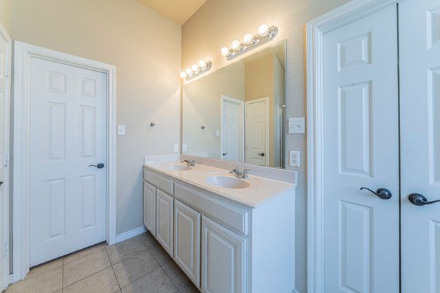 2217 Lorrie Lane, Weatherford, TX 76087