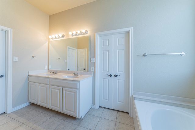 2217 Lorrie Lane, Weatherford, TX 76087