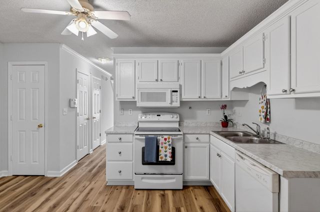 6248 Lucille Drive Unit 15-F, North Charleston, SC 29406