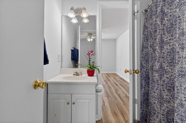 6248 Lucille Drive Unit 15-F, North Charleston, SC 29406