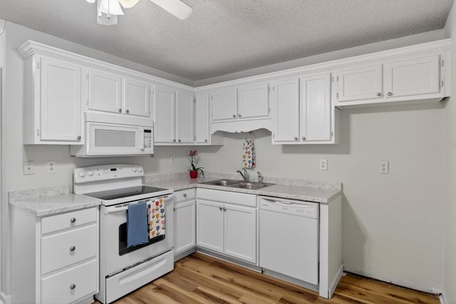 6248 Lucille Drive Unit 15-F, North Charleston, SC 29406