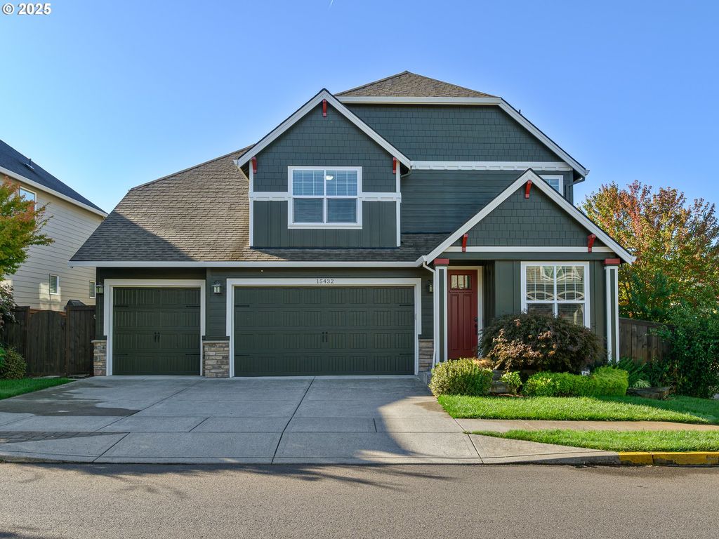 15432 Se HIDDEN FALLS Dr, Clackamas, OR 97015