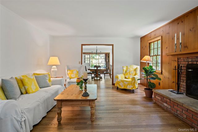 26 S Menantic Road, Shelter Island, NY 11964