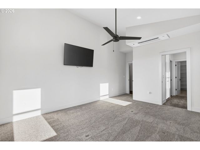 133 CEDAR FALLS Dr, Kelso, WA 98626