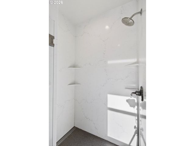 133 CEDAR FALLS Dr, Kelso, WA 98626