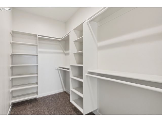 133 CEDAR FALLS Dr, Kelso, WA 98626