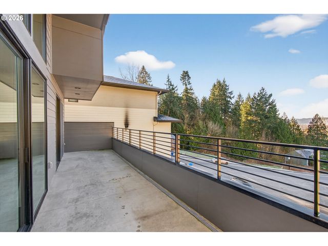 133 CEDAR FALLS Dr, Kelso, WA 98626