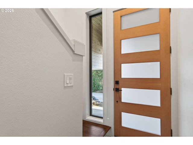 133 CEDAR FALLS Dr, Kelso, WA 98626