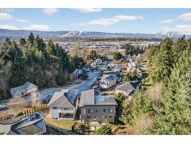 133 CEDAR FALLS Dr, Kelso, WA 98626