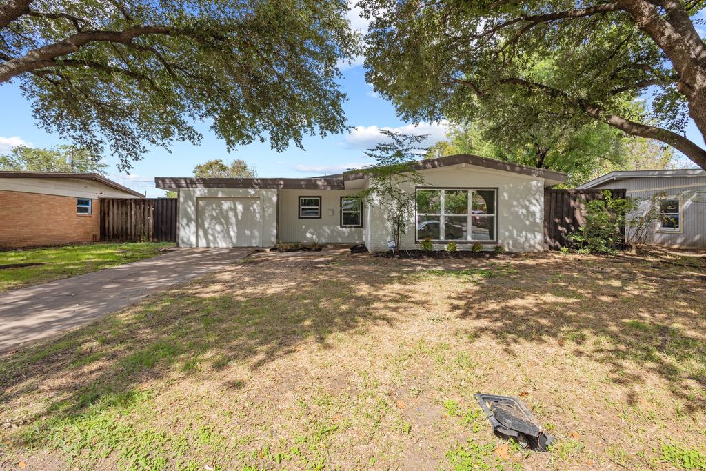 1715 Salem Street, Irving, TX 75061 — photo 2