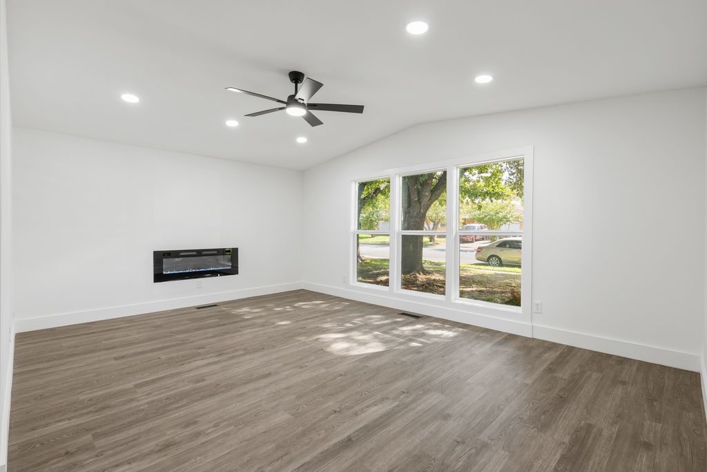 1715 Salem Street, Irving, TX 75061 — photo 4