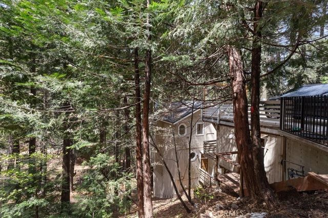 612 Sunderland Court, Lake Arrowhead, CA 92352
