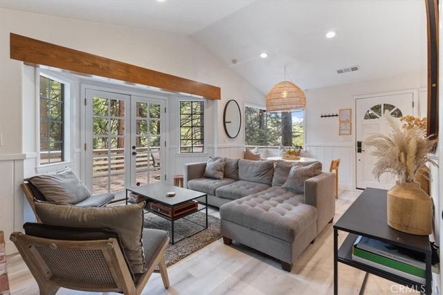 612 Sunderland Court, Lake Arrowhead, CA 92352