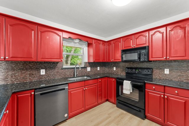 7324 Oakland Lane, North Richland Hills, TX 76180