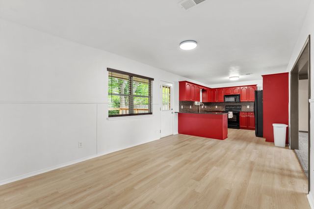 7324 Oakland Lane, North Richland Hills, TX 76180