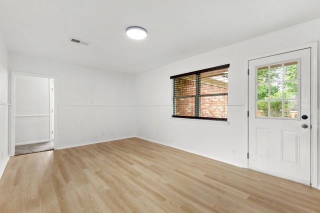 7324 Oakland Lane, North Richland Hills, TX 76180