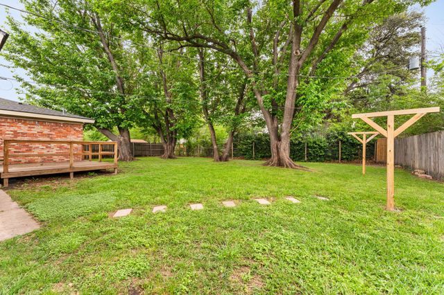 7324 Oakland Lane, North Richland Hills, TX 76180