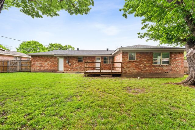 7324 Oakland Lane, North Richland Hills, TX 76180