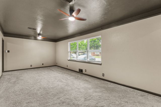 7324 Oakland Lane, North Richland Hills, TX 76180