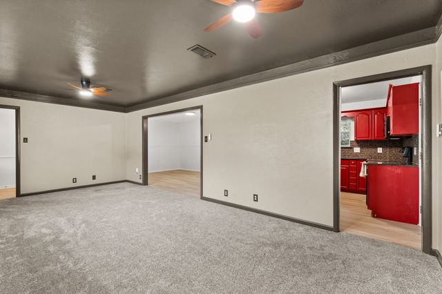 7324 Oakland Lane, North Richland Hills, TX 76180