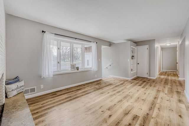 7556 Noble Avenue N, Brooklyn Park, MN 55443