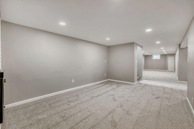 7556 Noble Avenue N, Brooklyn Park, MN 55443