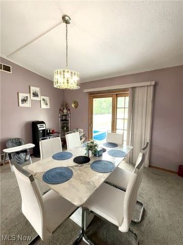 9 Willow Way, Canfield, OH 44406