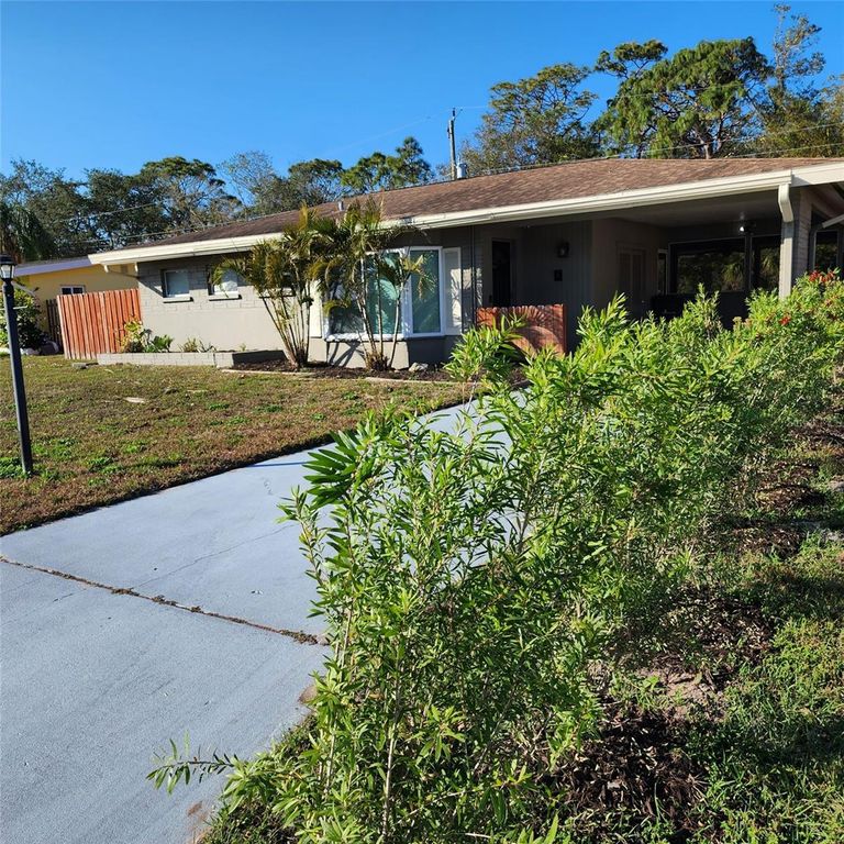 3925 OMEGA LANE, Sarasota, FL 34235