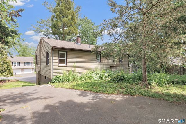 242 Marshall Lane, Derby, CT 06418