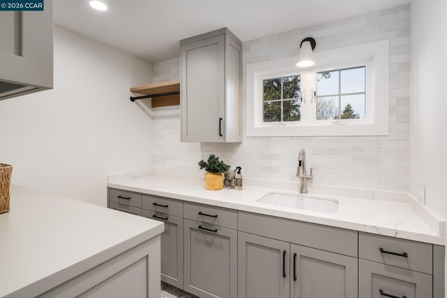 173 Belgian Dr, Danville, CA 94526