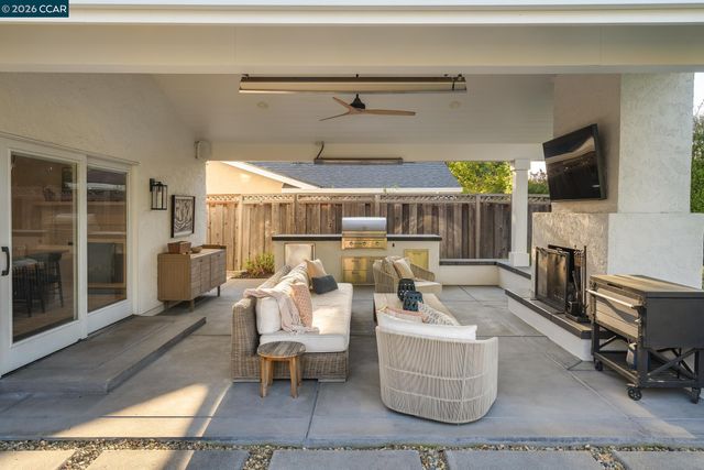 173 Belgian Dr, Danville, CA 94526