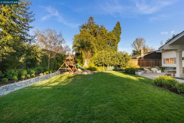 173 Belgian Dr, Danville, CA 94526