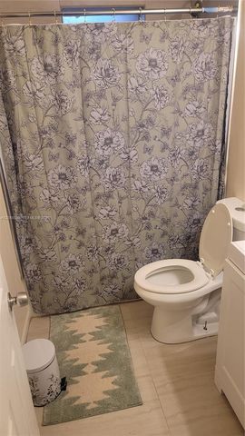 1860 N Seacrest Blvd A, Boynton Beach, FL 33435