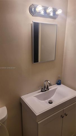 1860 N Seacrest Blvd A, Boynton Beach, FL 33435