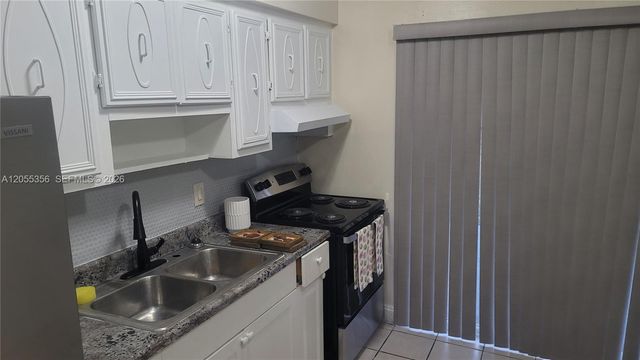 1860 N Seacrest Blvd A, Boynton Beach, FL 33435