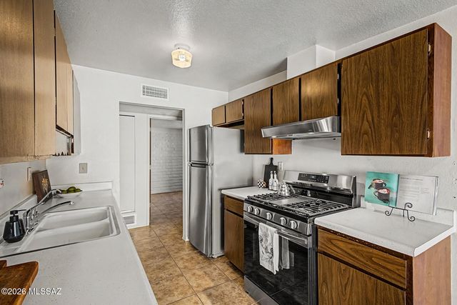 352 W Marcus Drive, Tucson, AZ 85756