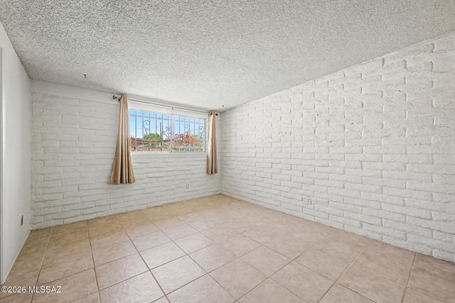 352 W Marcus Drive, Tucson, AZ 85756