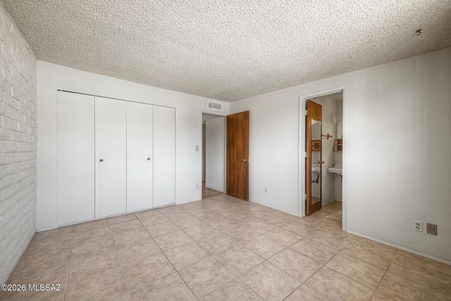 352 W Marcus Drive, Tucson, AZ 85756