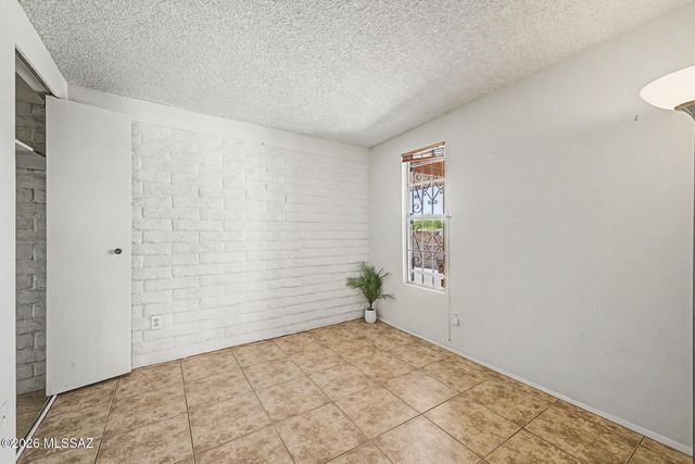 352 W Marcus Drive, Tucson, AZ 85756