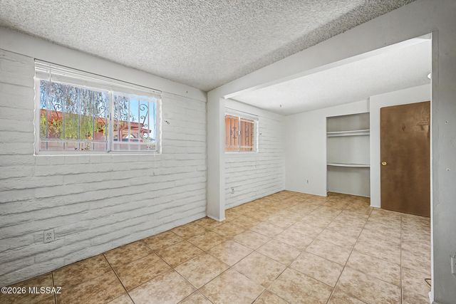 352 W Marcus Drive, Tucson, AZ 85756