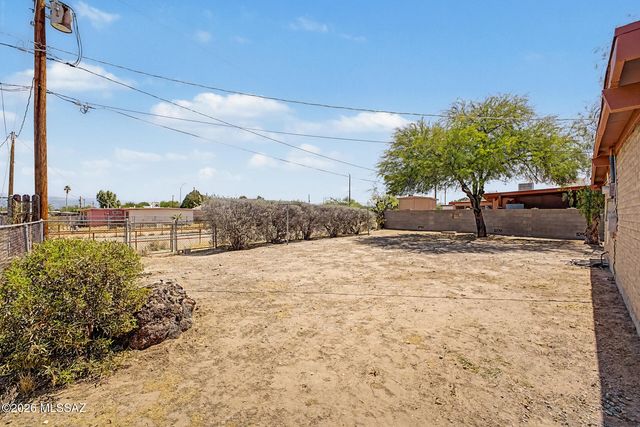 352 W Marcus Drive, Tucson, AZ 85756