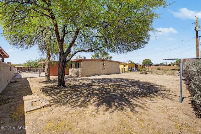 352 W Marcus Drive, Tucson, AZ 85756