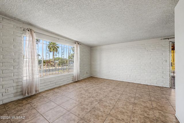 352 W Marcus Drive, Tucson, AZ 85756