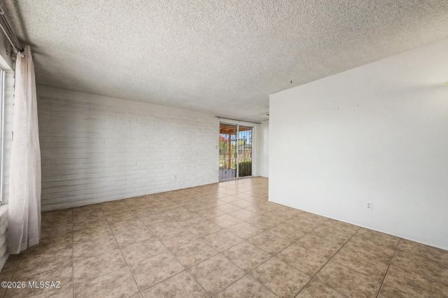 352 W Marcus Drive, Tucson, AZ 85756