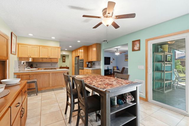 3205 W Cypress Avenue, Visalia, CA 93277